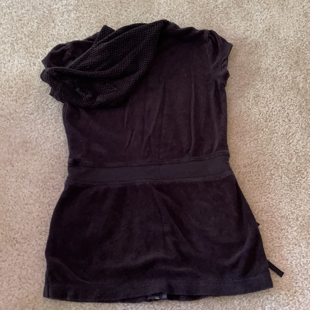Cover up - Picture 2 of 2